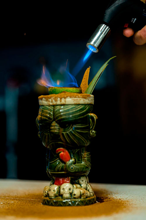 servicio-bartender-profesional-coctel-fuego